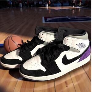 Men's Sz 10 NIKE AIR JORDAN 1 Mid SE Varsity Purple Leather Sneakers 852542-105